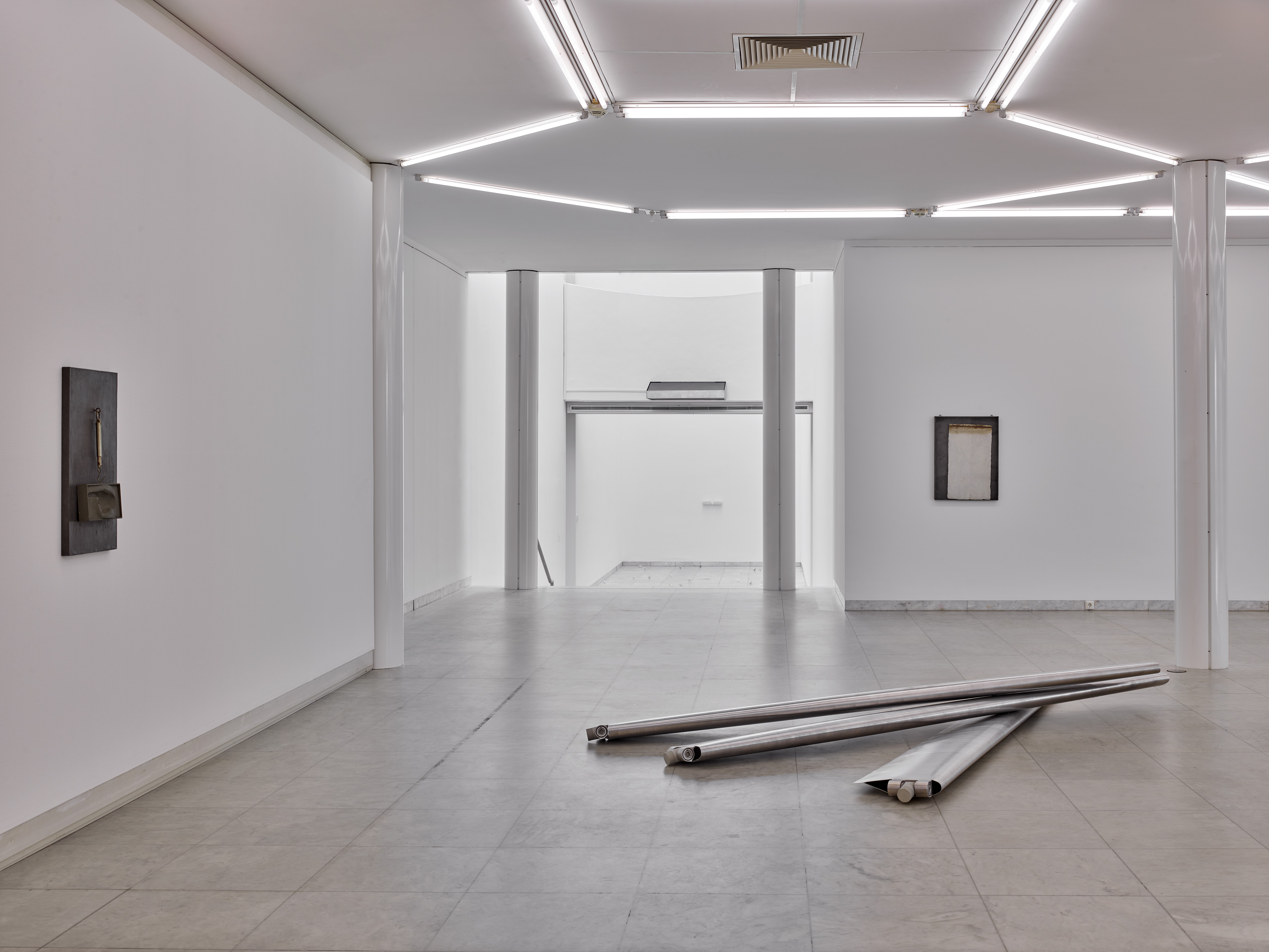 Grant Mooney, sum, Installationsansicht, Museum Abteiberg, Mönchengladbach, 2026. Courtesy the artist and Museum Abteiberg. Photo: Studio Kukulies